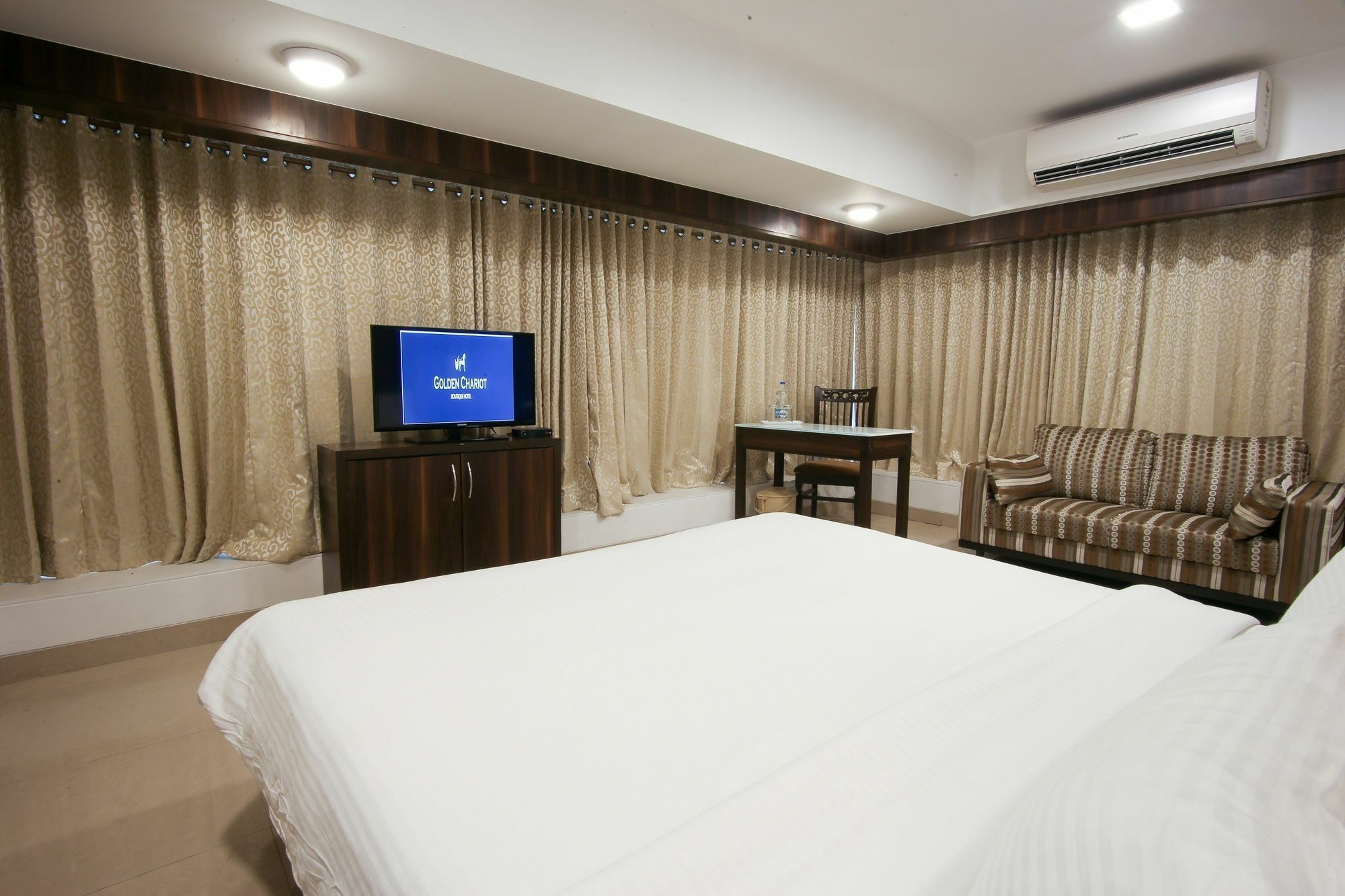 Golden Chariot The Boutique Hotel Mumbai Kültér fotó